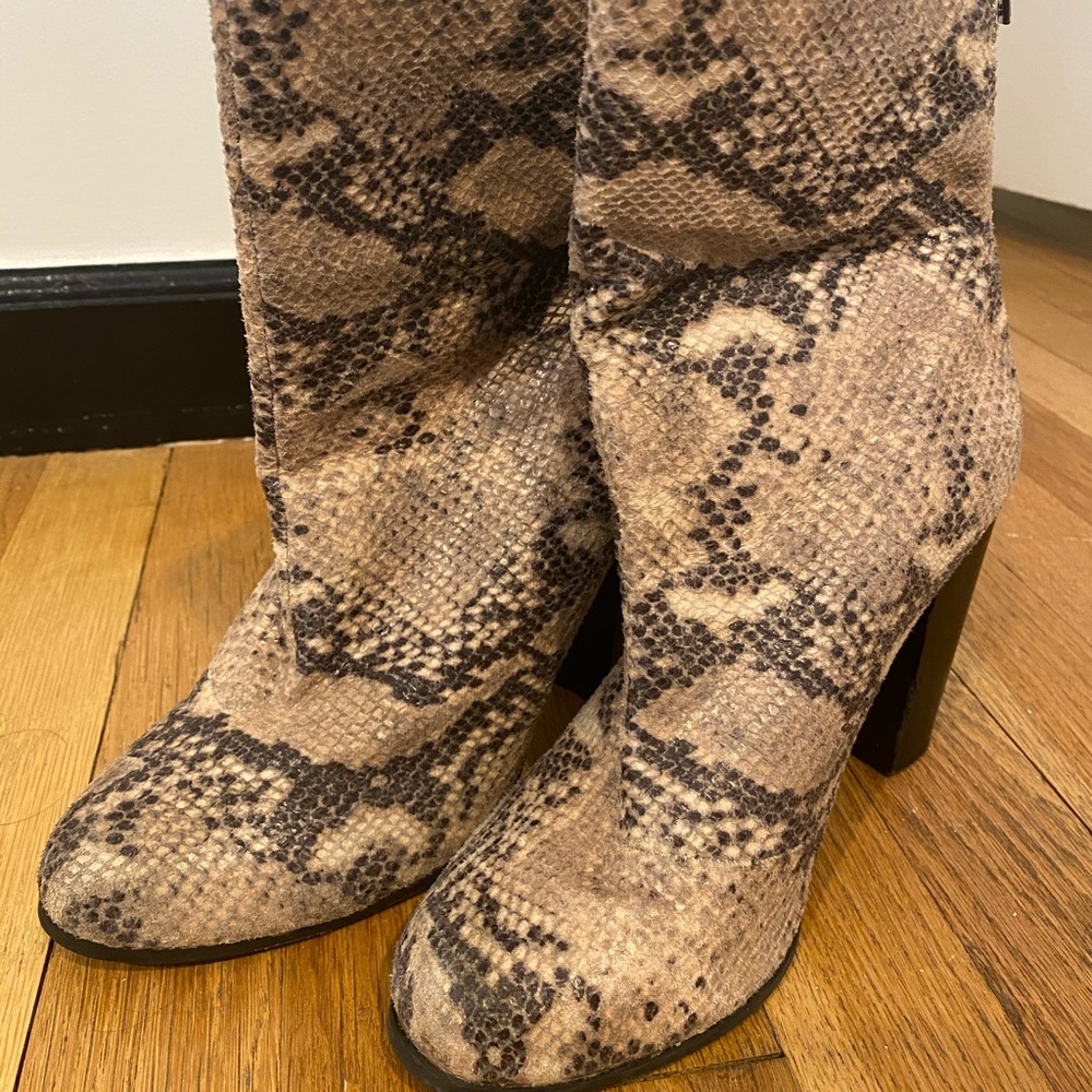 Snakeskin booties - Picture 2 of 2